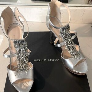 Metallic Silver platform sandal by Pelle Moda size 8 1/2